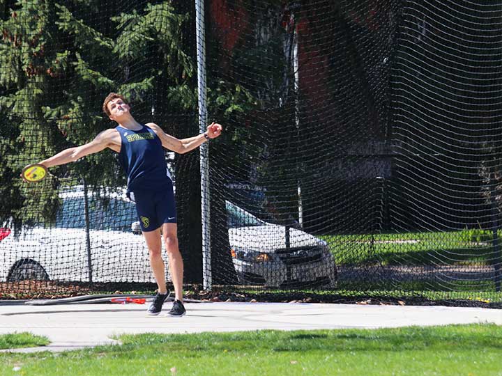 Men's track and field discus